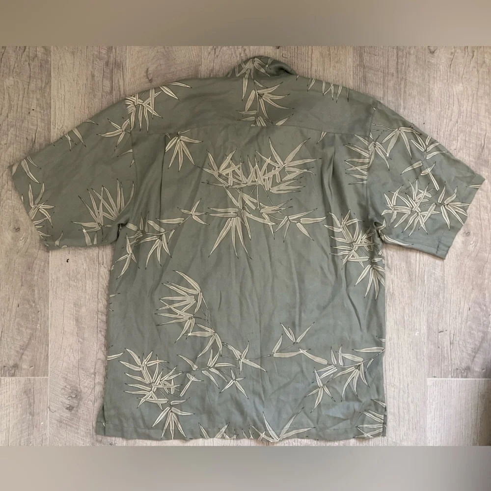Tommy Bahama Vintage Tropical Print Silk Button-Up Shirt Sz M - Picture 5 of 7